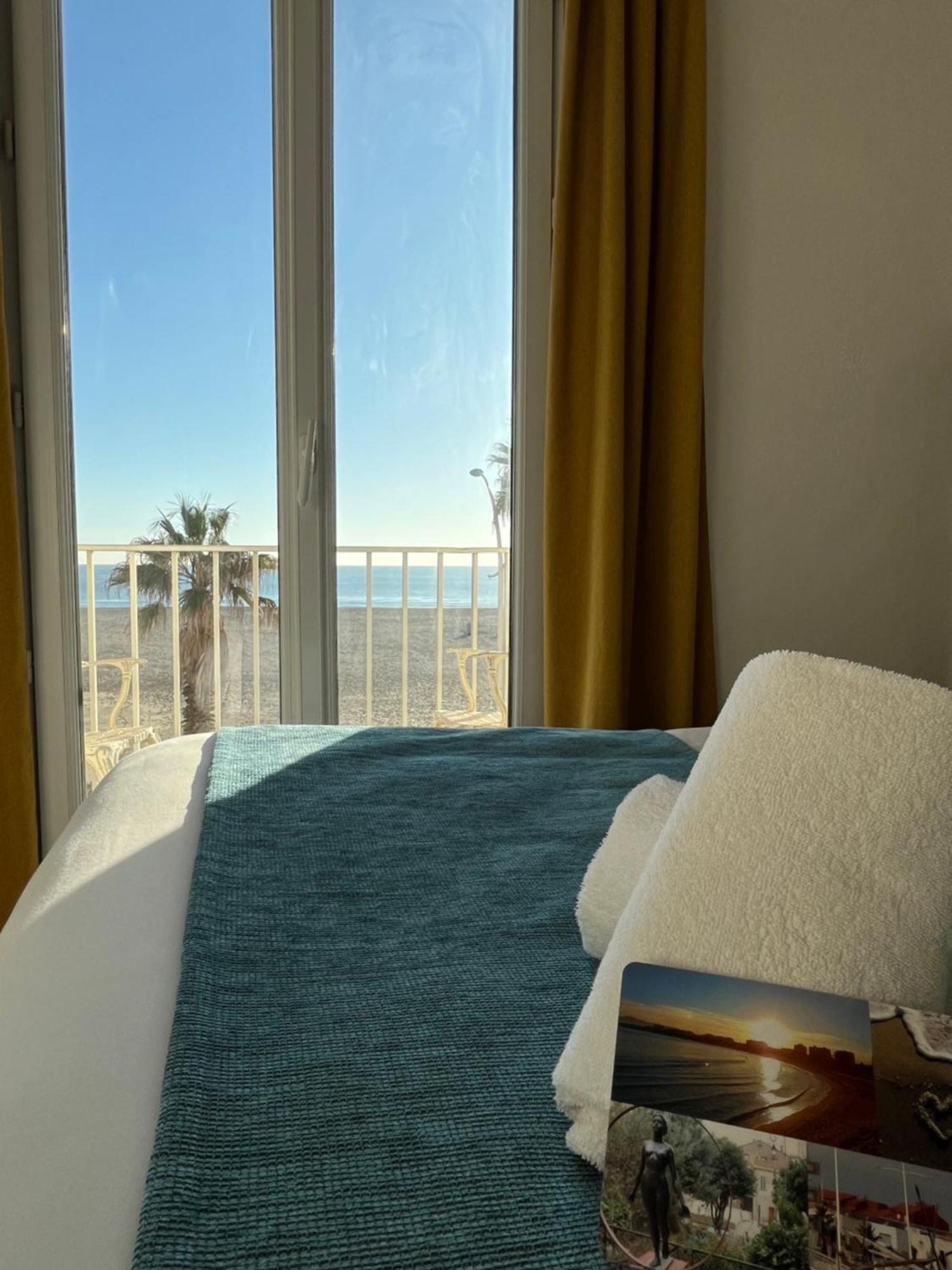 Hotel Saint Georges, Face A La Mer Canet-en-Roussillon Exterior photo