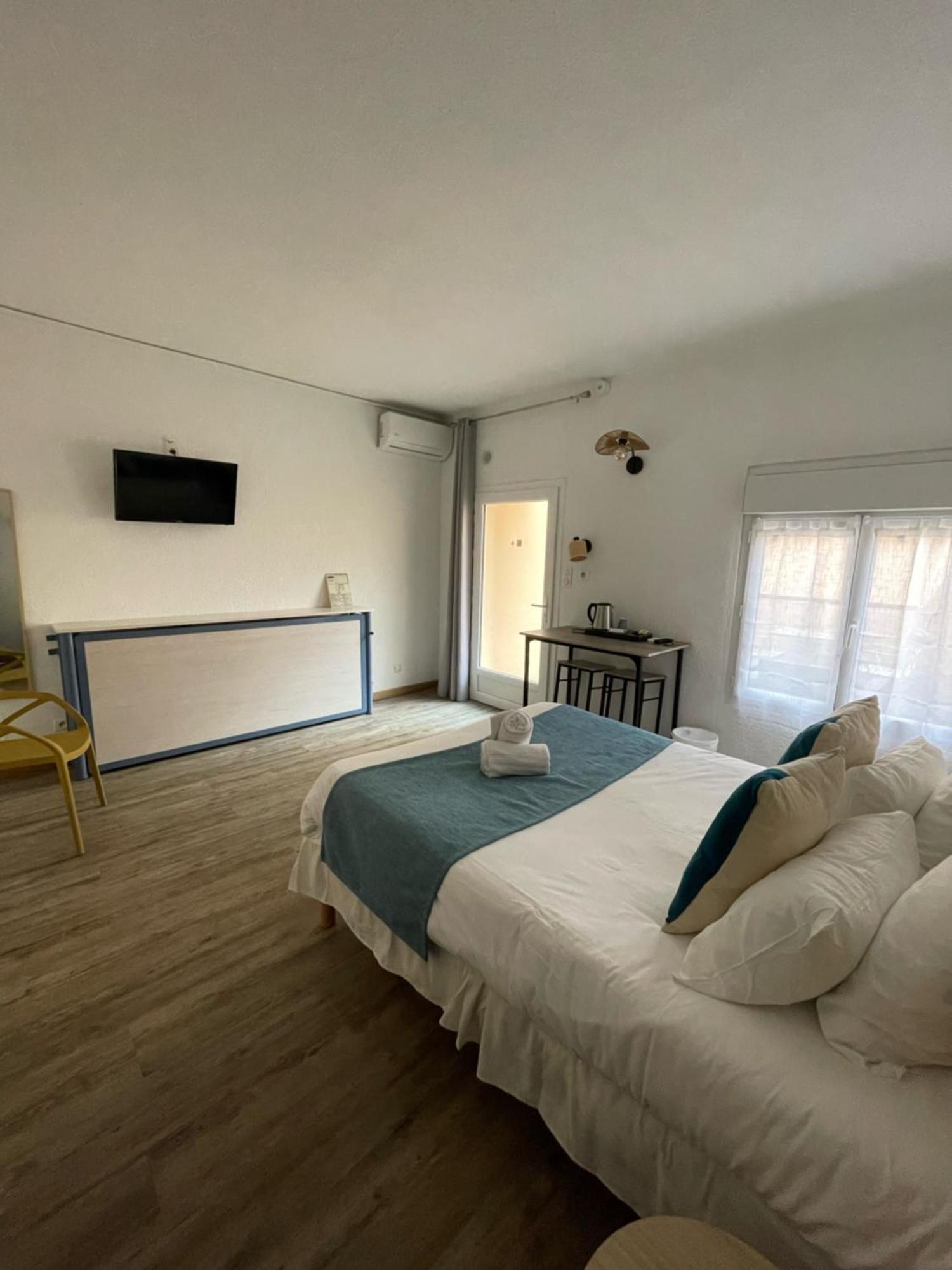 Hotel Saint Georges, Face A La Mer Canet-en-Roussillon Exterior photo